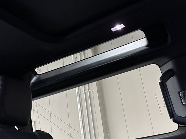 ROVER DEFENDER 2024 Image 31