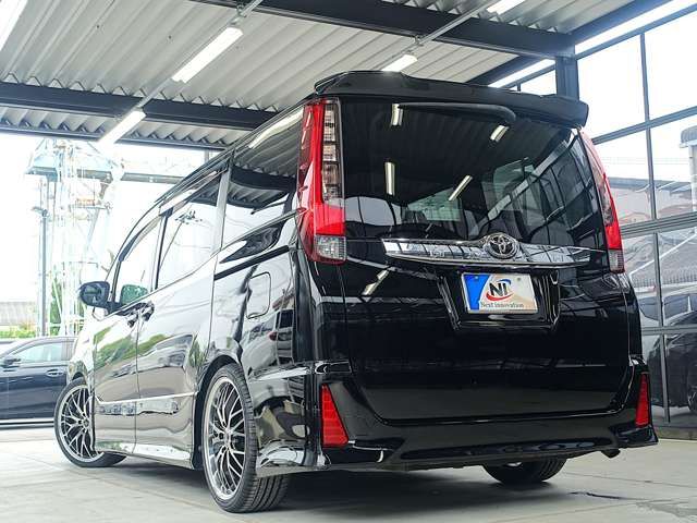 TOYOTA NOAH 2014 Image 31