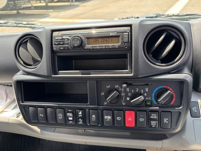 HINO DUTRO 2024 Image 31