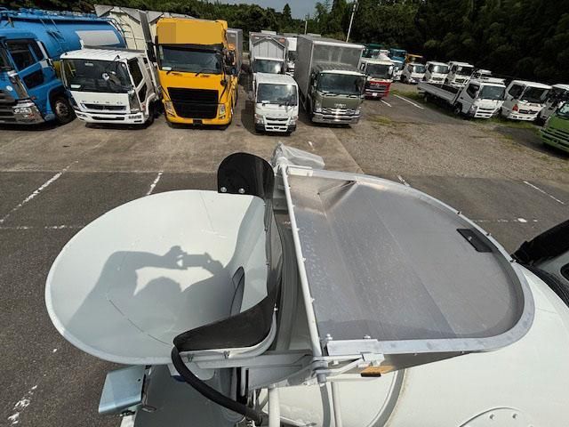 MITSUBISHI FUSOU FIGHTER 2025 Image 31