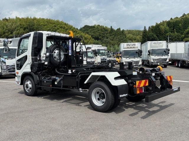 MITSUBISHI FUSOU FIGHTER 2025 Image 31