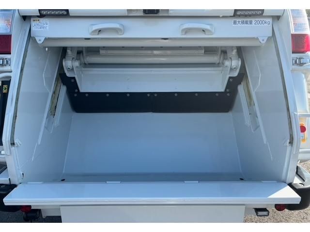 MITSUBISHI CANTER 2024 Image 31