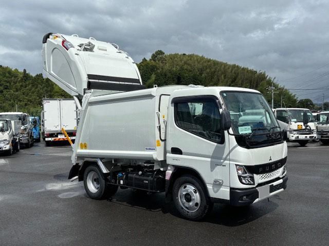MITSUBISHI CANTER 2024 Image 31