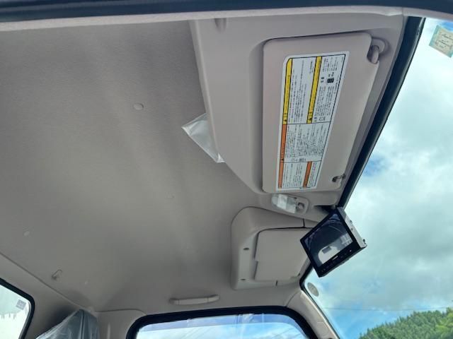 MITSUBISHI CANTER 2024 Image 31