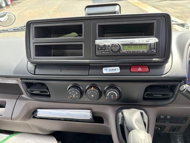 MITSUBISHI CANTER 2024 Image 31