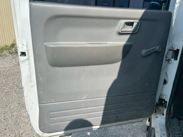 MITSUBISHI CANTER 2018 Image 31