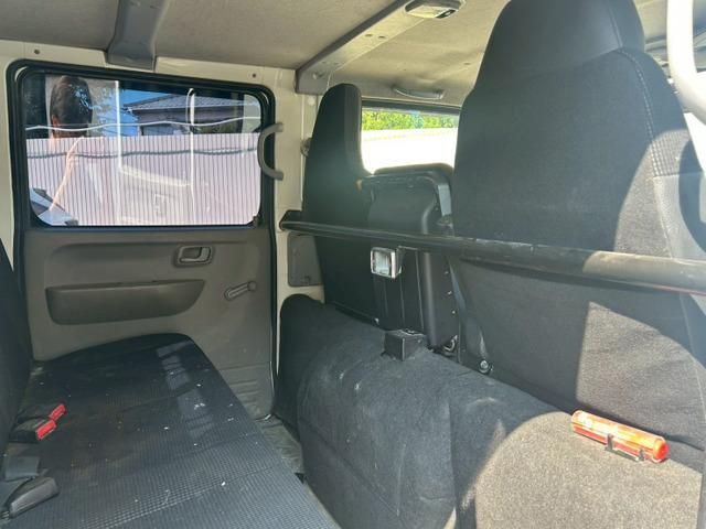 MITSUBISHI CANTER 2018 Image 31