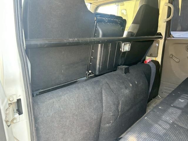 MITSUBISHI CANTER 2018 Image 31