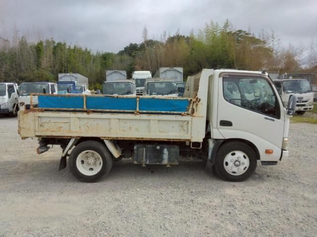 HINO DUTRO 2013 Image 31