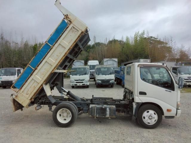 HINO DUTRO 2013 Image 31