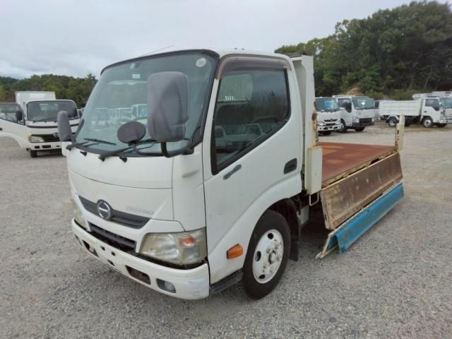 HINO DUTRO 2013 Image 31