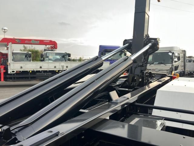 MITSUBISHI FUSOU SUPER GREAT 2025 Image 31