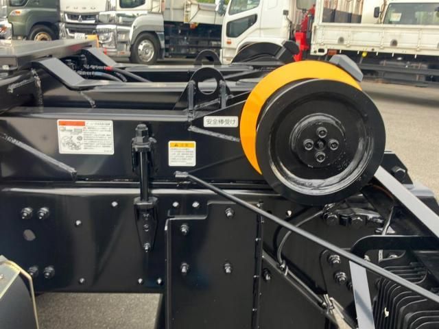 MITSUBISHI FUSOU SUPER GREAT 2025 Image 31