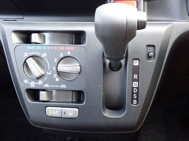 DAIHATSU MIRA E:S 2023 Image 31