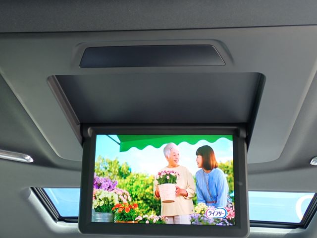 TOYOTA ALPHARD HYBRID 4WD 2018 Image 31