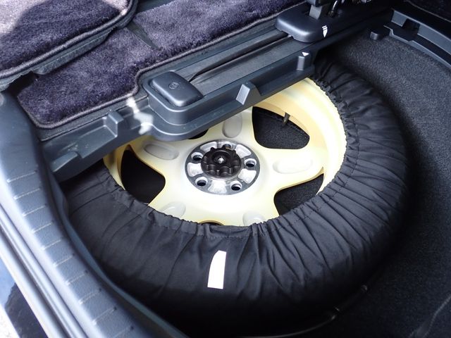 TOYOTA ALPHARD HYBRID 4WD 2018 Image 31