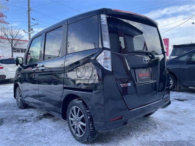 TOYOTA TANK 4WD 2017 Image 31