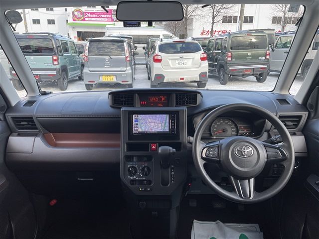 TOYOTA TANK 4WD 2017 Image 31