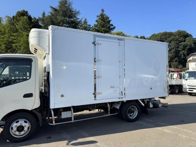 HINO DUTRO 2020 Image 31