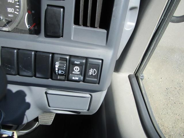 ISUZU ELF 2014 Image 31