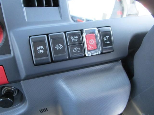 ISUZU ELF 2014 Image 31