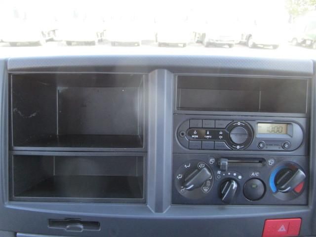 ISUZU ELF 2014 Image 31