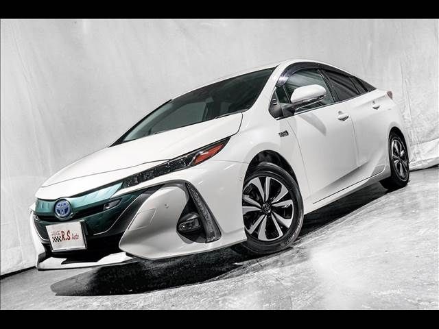 TOYOTA PRIUS PHV 2018 Image 31