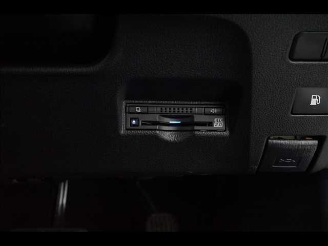 TOYOTA PRIUS PHV 2018 Image 31