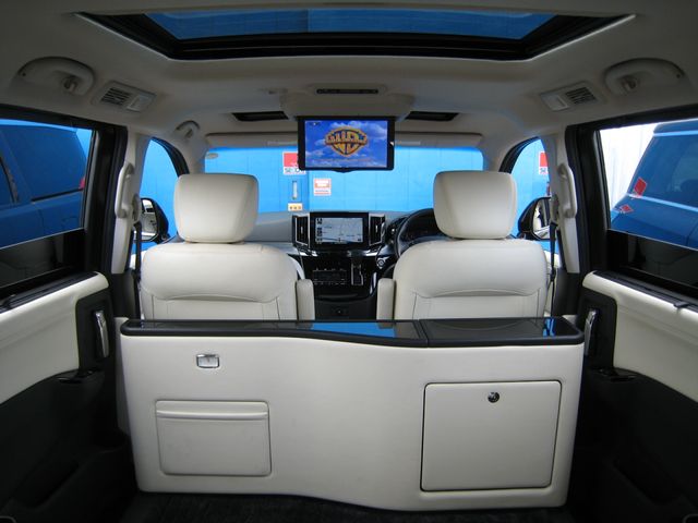 NISSAN ELGRAND 2023 Image 31