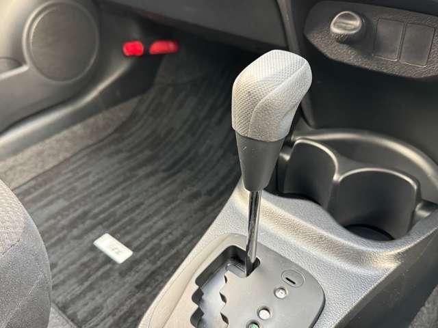 TOYOTA VITZ 2014 Image 31