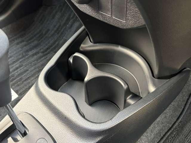 TOYOTA VITZ 2014 Image 31