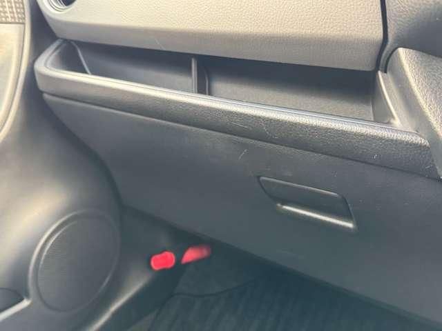 TOYOTA VITZ 2014 Image 31