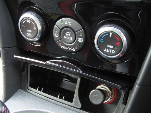 MAZDA RX-8 2012 Image 31