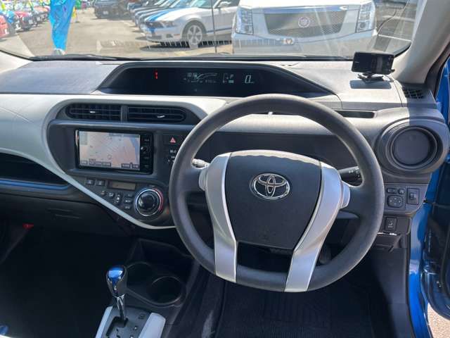 TOYOTA AQUA 2014 Image 31