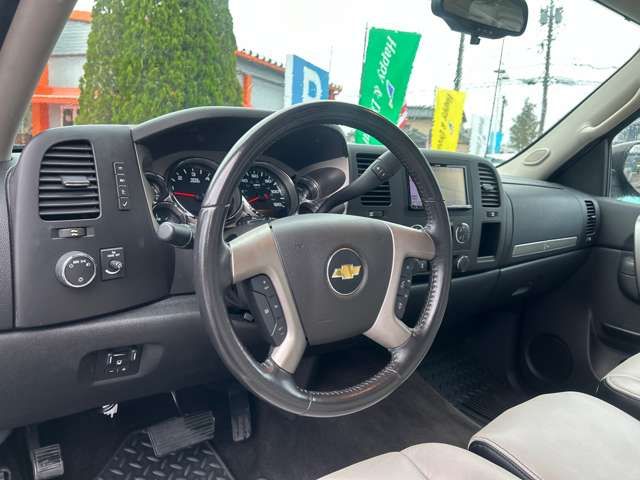 CHEVROLET SILVERADO 2016 Image 31