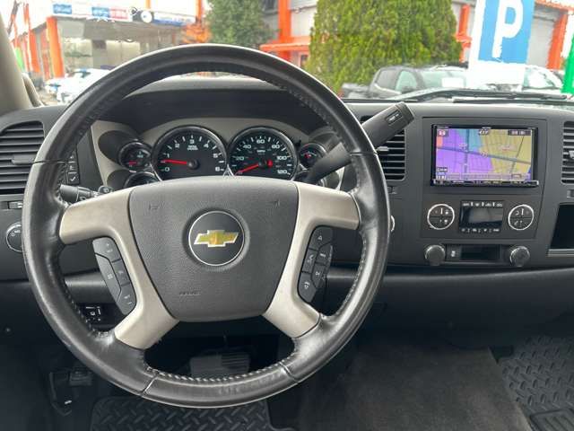 CHEVROLET SILVERADO 2016 Image 31