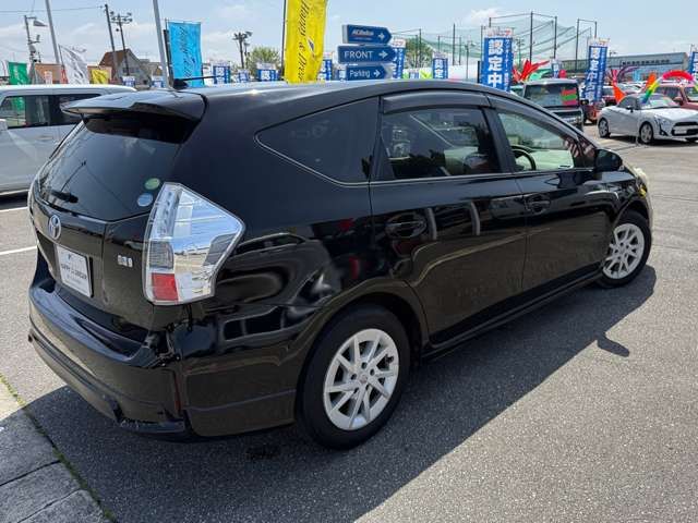 TOYOTA PRIUS ALPHA 2012 Image 31