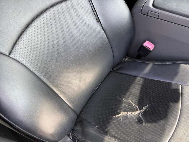 TOYOTA PRIUS ALPHA 2012 Image 31