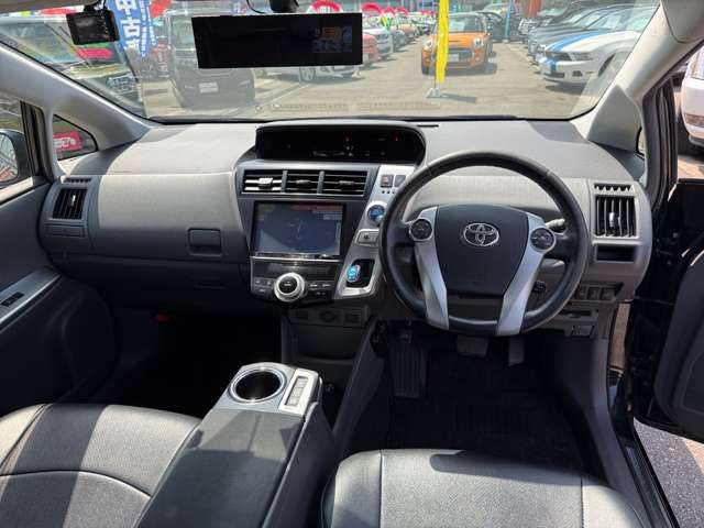 TOYOTA PRIUS ALPHA 2012 Image 31