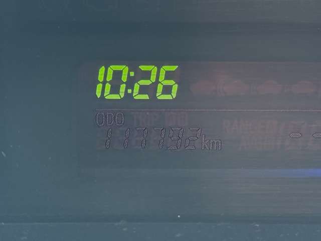 TOYOTA PRIUS ALPHA 2012 Image 31