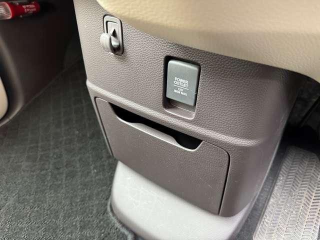 HONDA N BOX 2018 Image 31