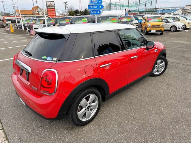 BMW MINI COOPER 5DOO 2018 Image 31