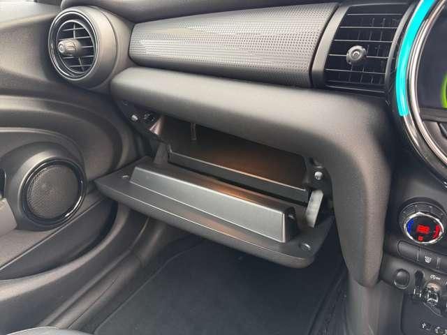 BMW MINI COOPER 5DOO 2018 Image 31