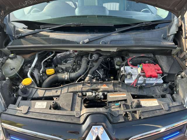 RENAULT KANGOO 2018 Image 31