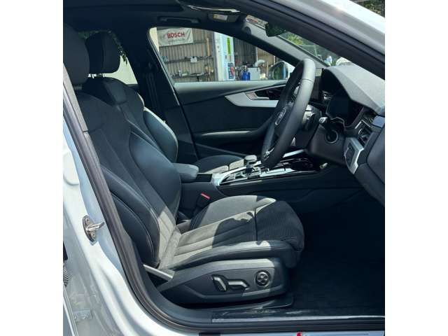 AUDI A4 AVANT 2021 Image 31