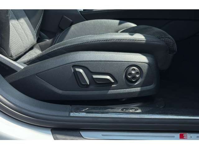 AUDI A4 AVANT 2021 Image 31