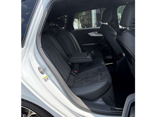 AUDI A4 AVANT 2021 Image 31