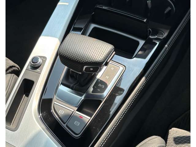 AUDI A4 AVANT 2021 Image 31