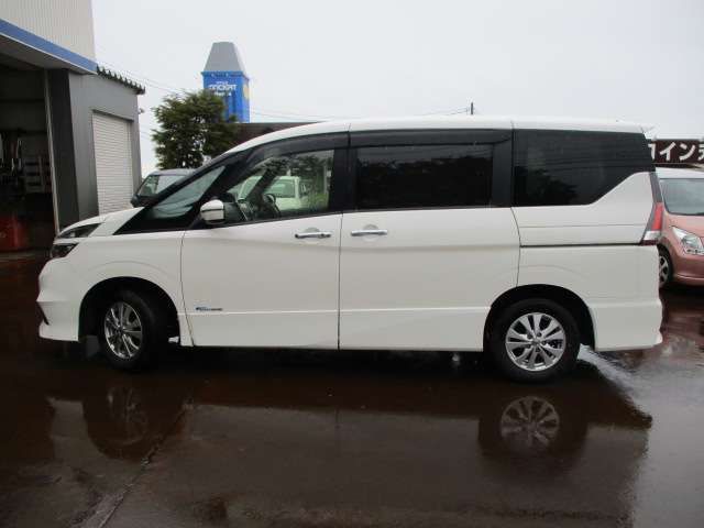 NISSAN SERENA  WG 4WD 2016 Image 31