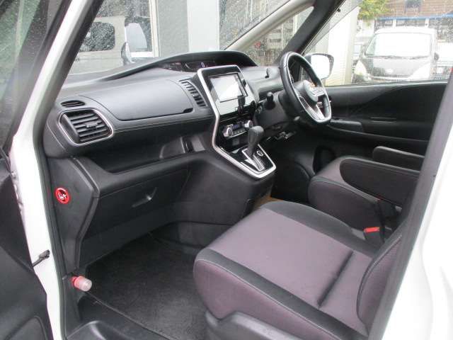 NISSAN SERENA  WG 4WD 2016 Image 31